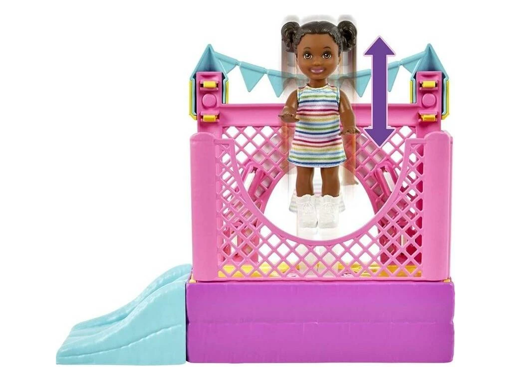 Barbie Skipper Niñera Con Castillo Inflable Mattel HHB67 5 Barbie Skipper Niñera Con Castillo Inflable Mattel HHB67 - Imagen 3