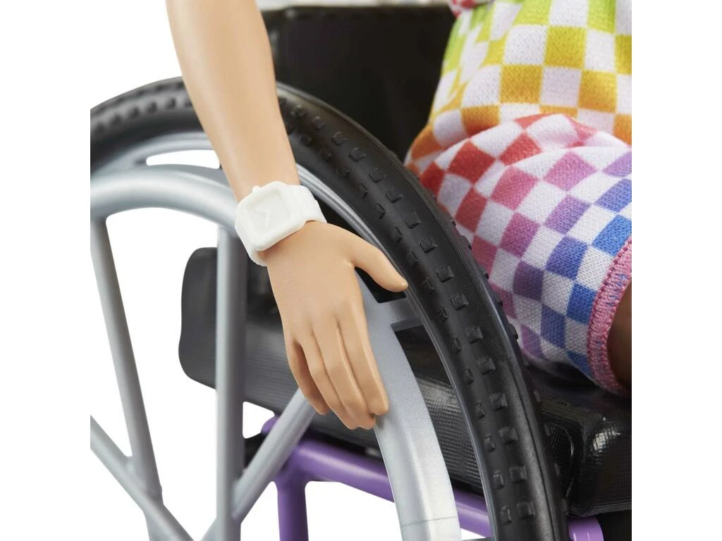 Barbie Fashionista Rubia Con Silla De Ruedas Mattel HJT13 8 Barbie Fashionista Rubia Con Silla De Ruedas Mattel HJT13 - Imagen 6